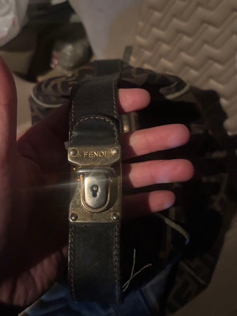 Fendi ダークブラウン ロゴ ハンドバッグ