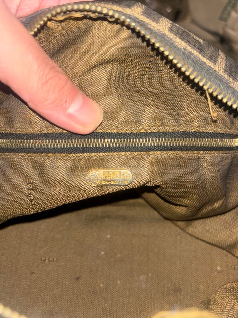 Fendi ダークブラウン ロゴ ハンドバッグ