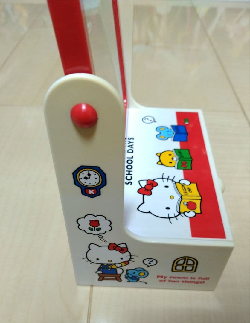 ハローキティ コスメボックス ミニドレッサー オルゴールジュエリー