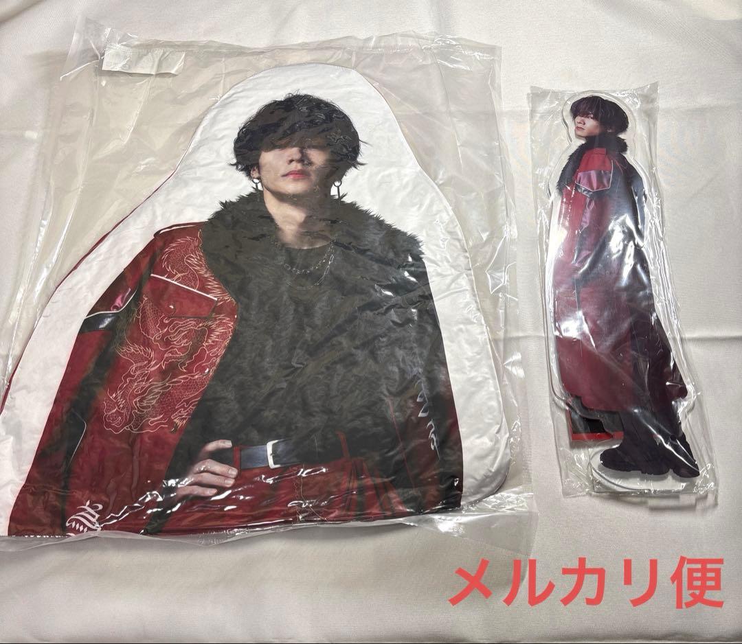 川村壱馬　　ダイカットクッション　bot BIGアクスタ 川村壱馬 ダイカットクッション bot BIGアクスタ - メルカリ