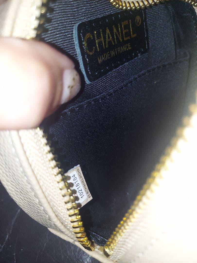 CHANELノベルティー ラウンド型ショルダーバッグ