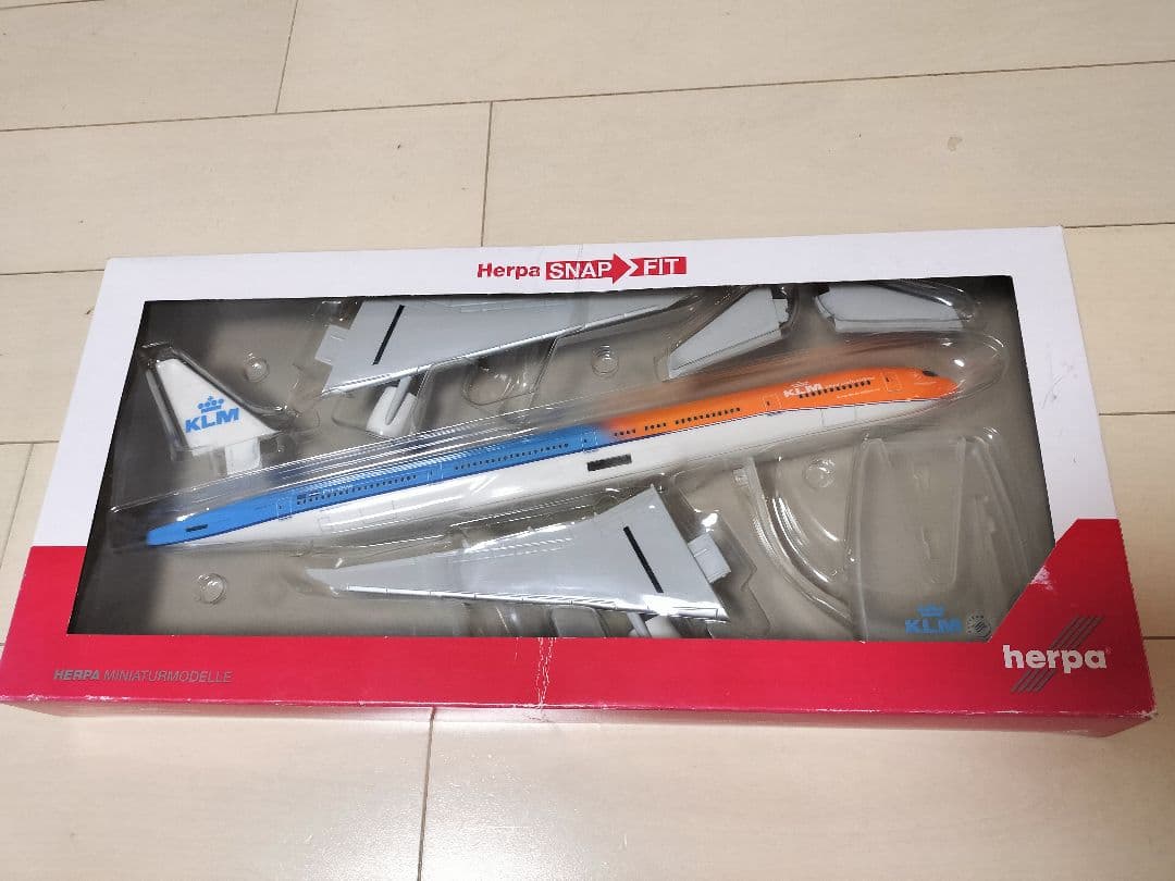 KLM Orange Pride Boeing 777-300 1/200 - 航空機・ヘリコプター