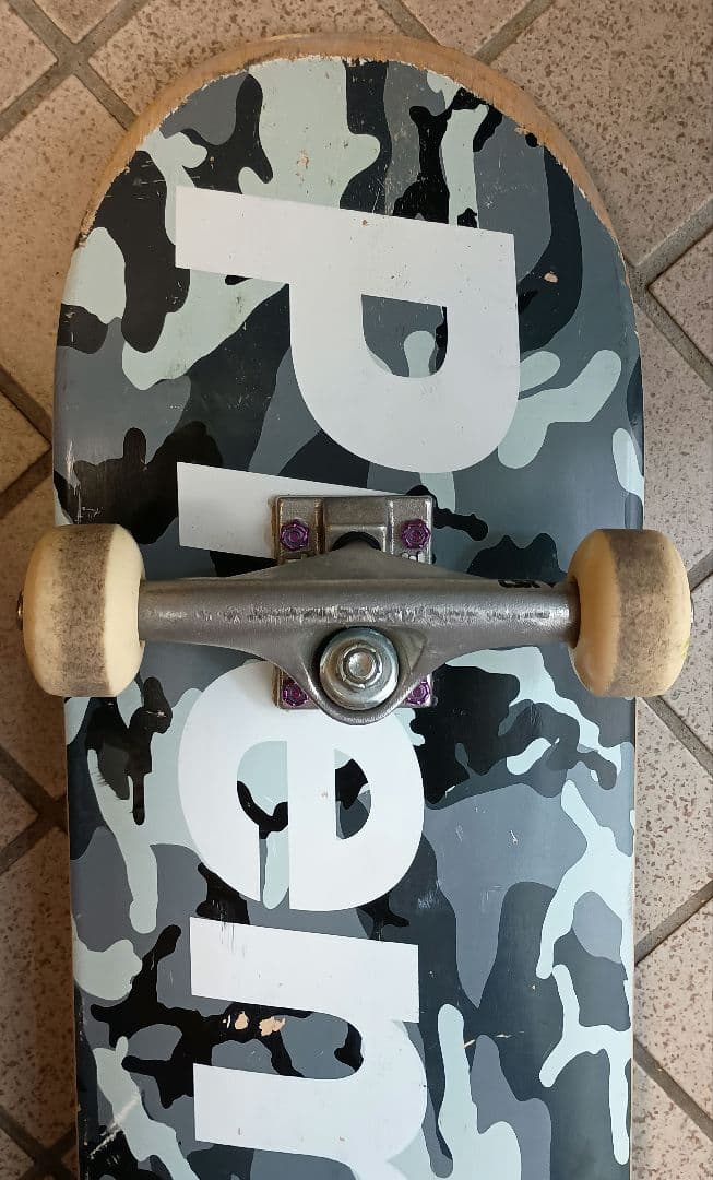 中古 プレミアム スケートボード 8.0インチ