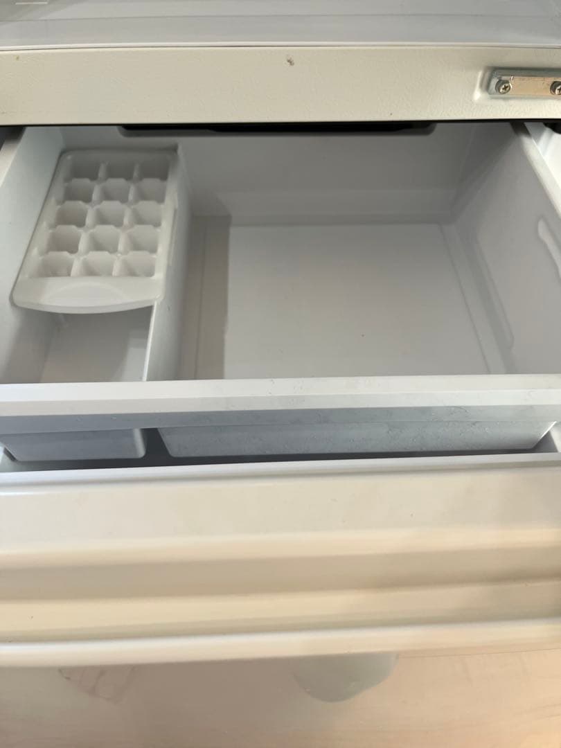 送料込み　アクア 冷蔵庫 201L 2022年製 AQR-20M ホワイト