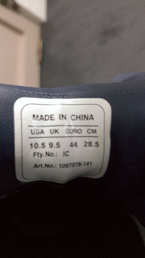 小泊 芳彦作 花瓶の花 油彩画 F1号 B-19 小泊 芳彦作 花瓶の花 油彩画