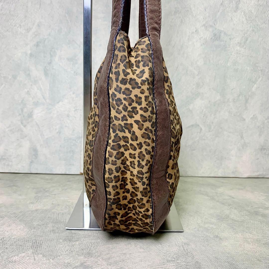ボッテガヴェネタ　ヒョウ柄　ショルダーバッグ