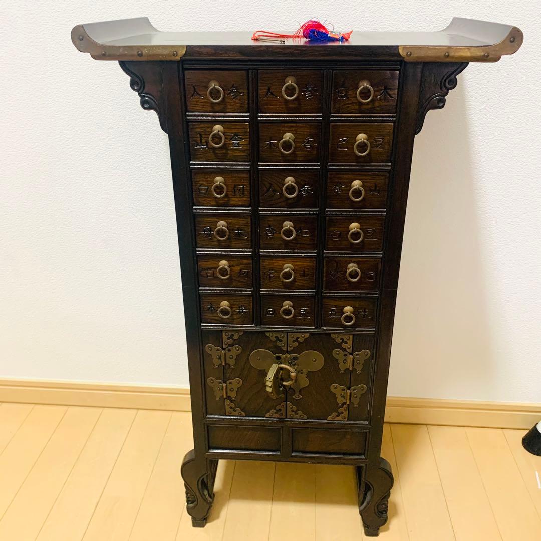 李朝 薬箪笥 時代箪笥 引き出し18杯 扉1箇所 - メルカリ