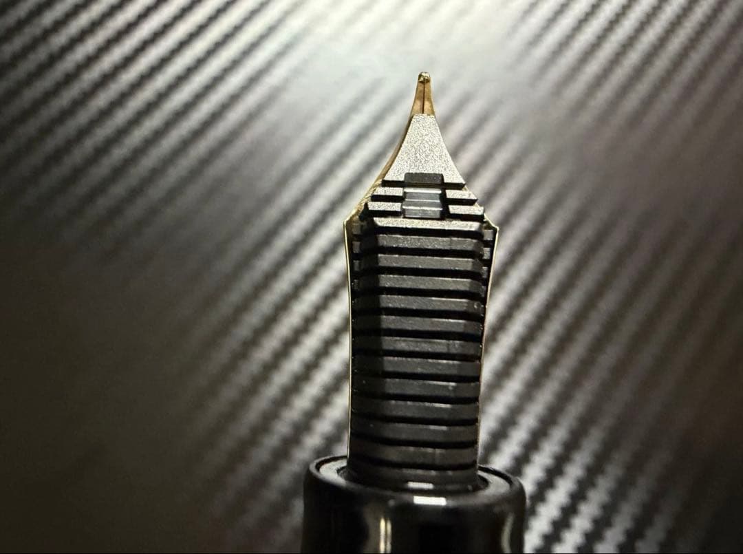 セーラー 万年筆 プロフェッショナルギア 内閣総理大臣 螺鈿蒔絵 桜