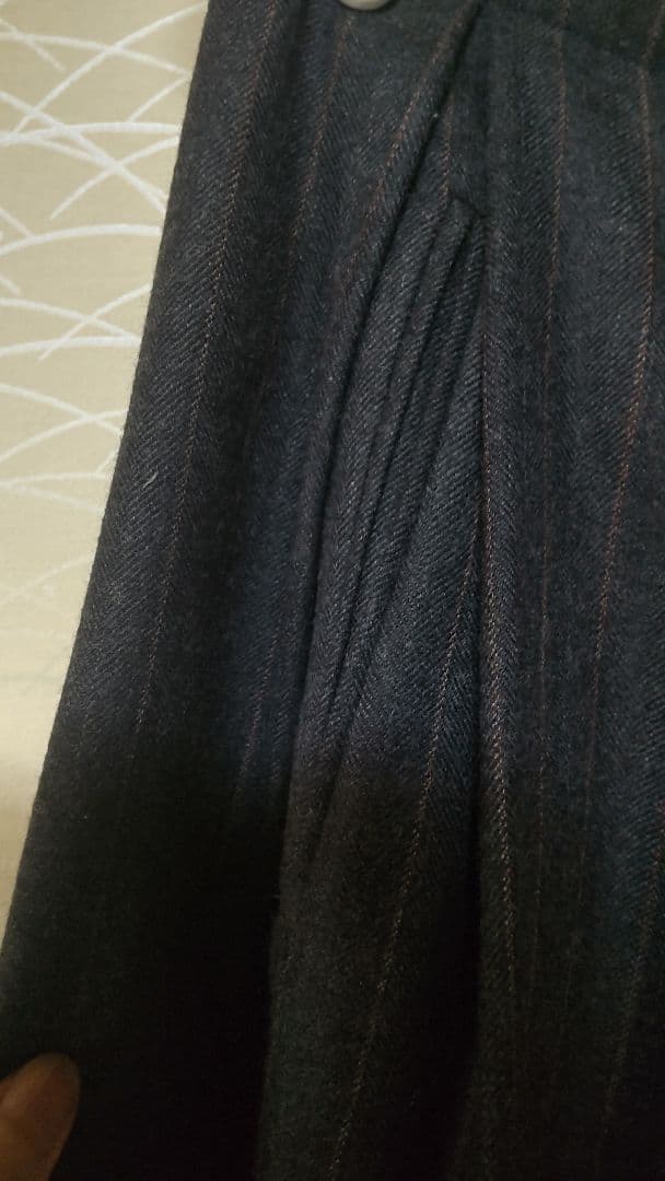 マーガレット・ハウエル　ダークグレー プリーツ スカート　Ⅱ