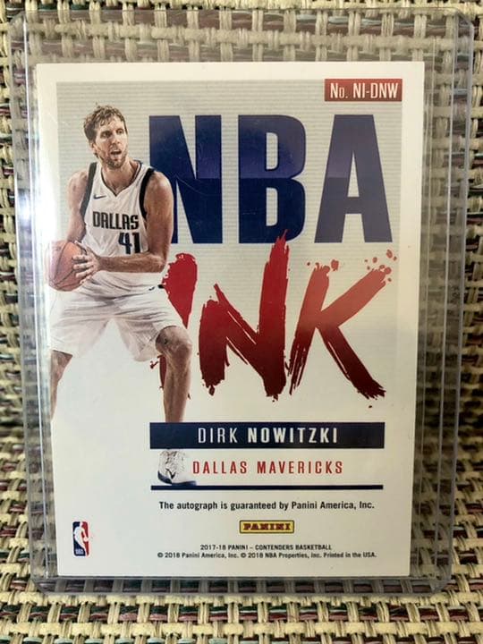 NBAカード Dirk Nowitzki ノビツキー サインカード 25枚限定