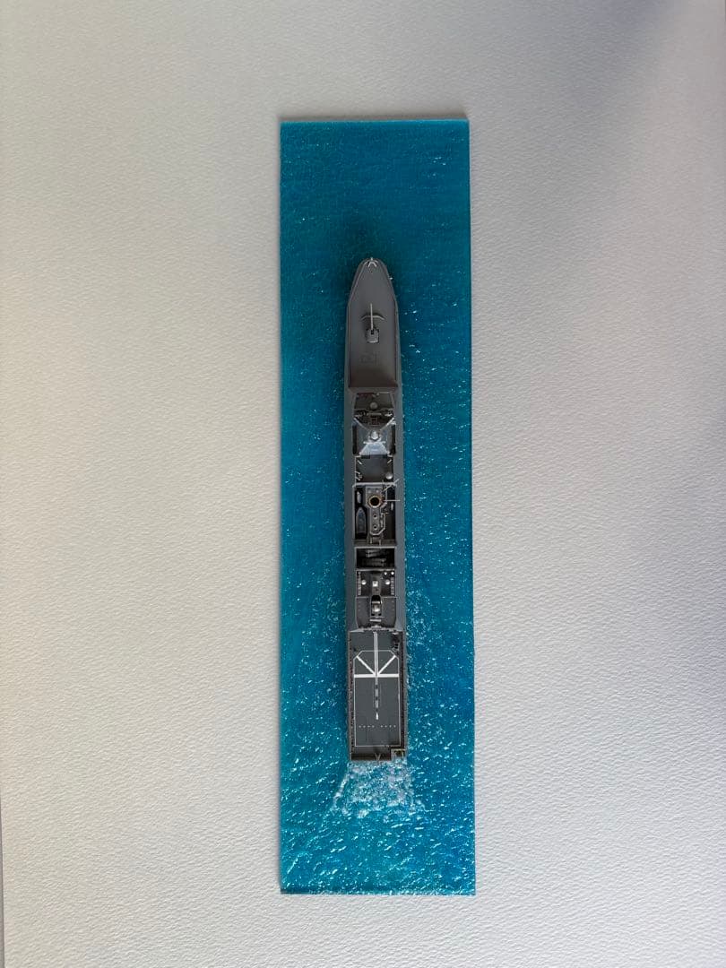 1/700 もがみ型護衛艦一番艦もがみ　全塗装　洋上ジオラマ