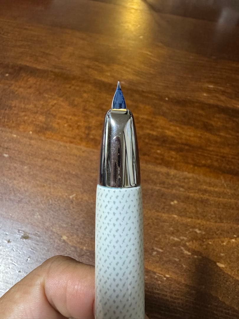 PILOT 万年筆 キャップレス 白絣 ニブ【F】 7/11〜14発送お休み PILOT