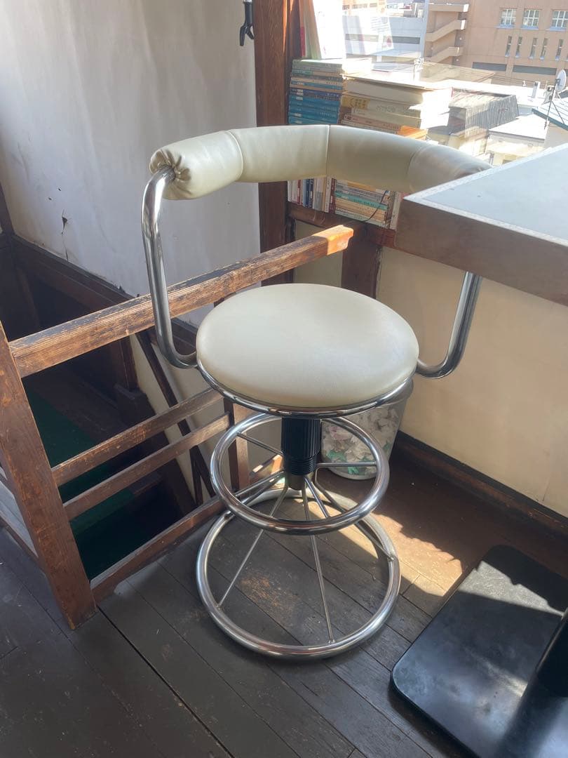 【7/15迄】ホワイトレザー油圧式バーチェア　カウンターチェア バースツール②
