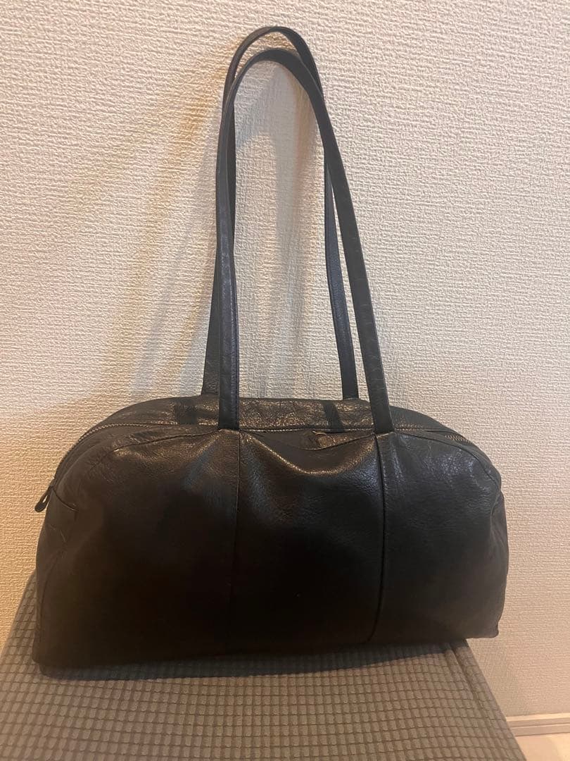 美品　 北欧、暮らしの道具店 一田憲子さんとつくったラウンドレザーバッグ 本革