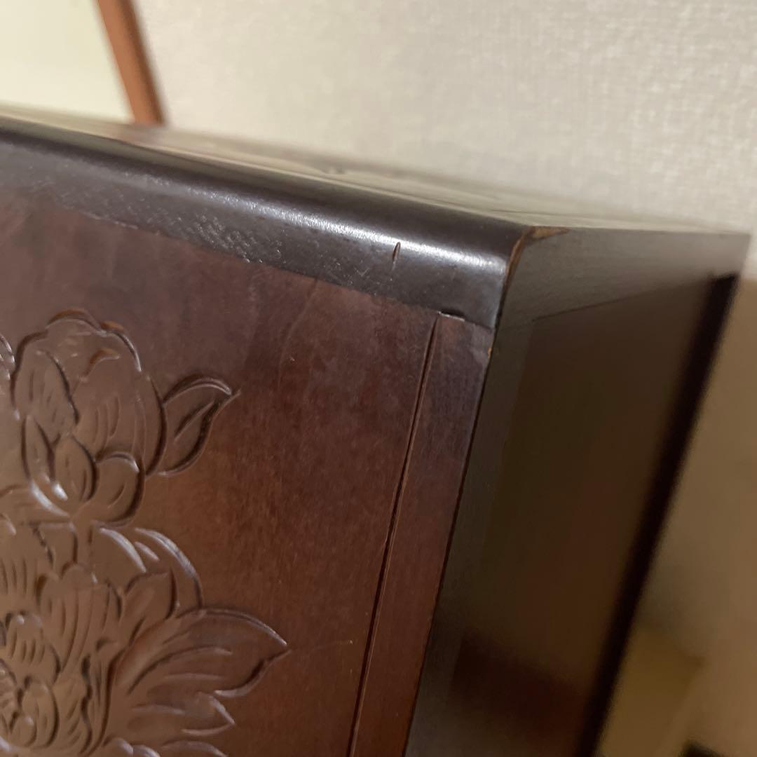 日光彫？軽井沢彫？ 木製花柄彫刻箪笥 3段引き出し 家具 アンテーク