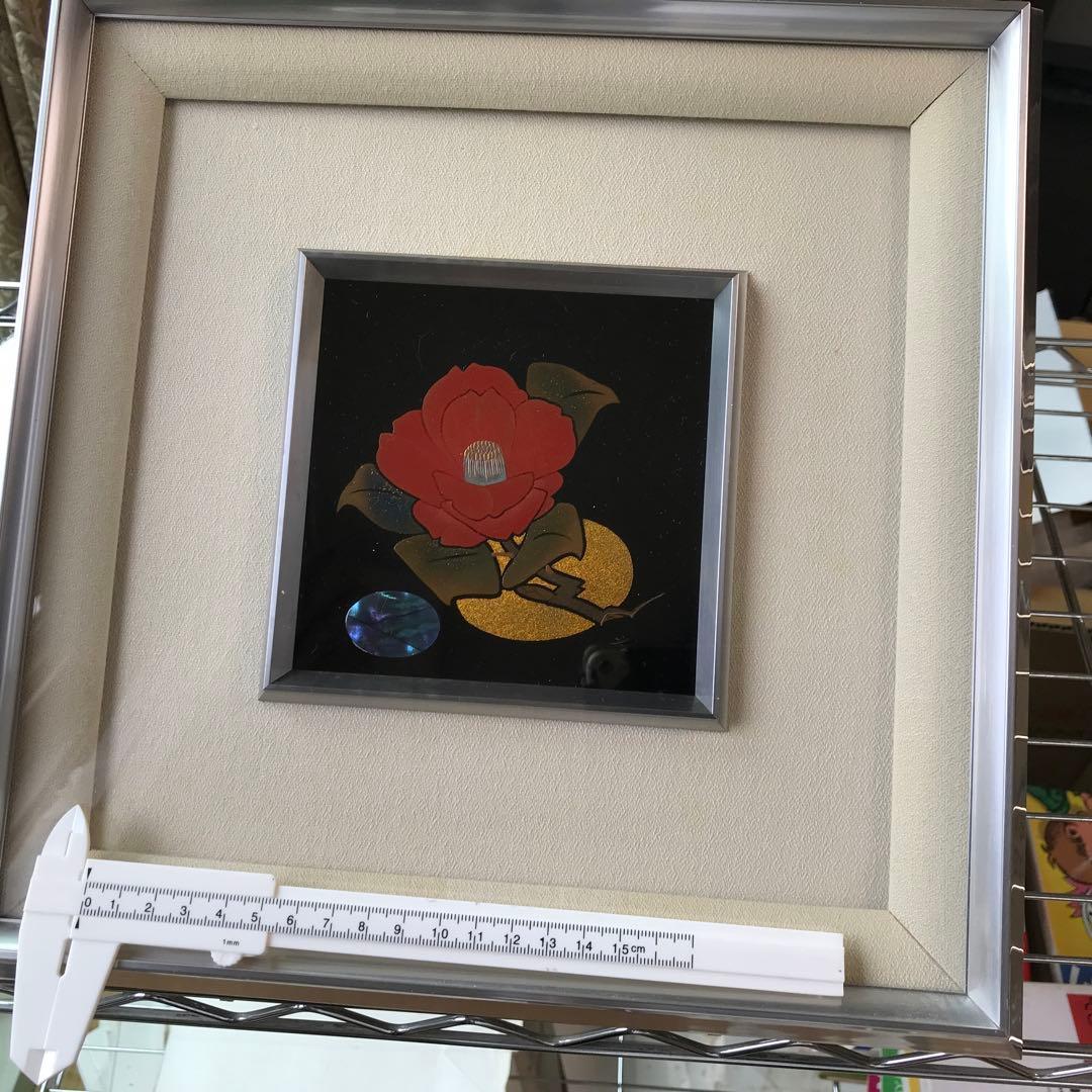 金箔 椿のアート作品