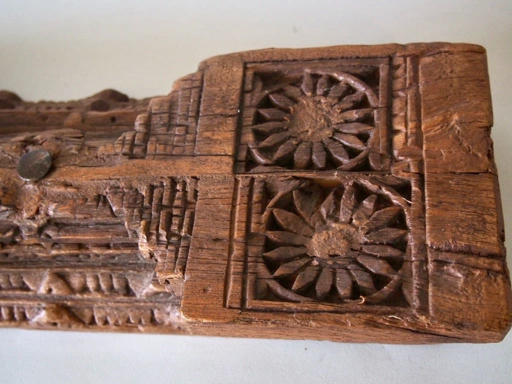 インド古代木彫レリーフ値下げしました
