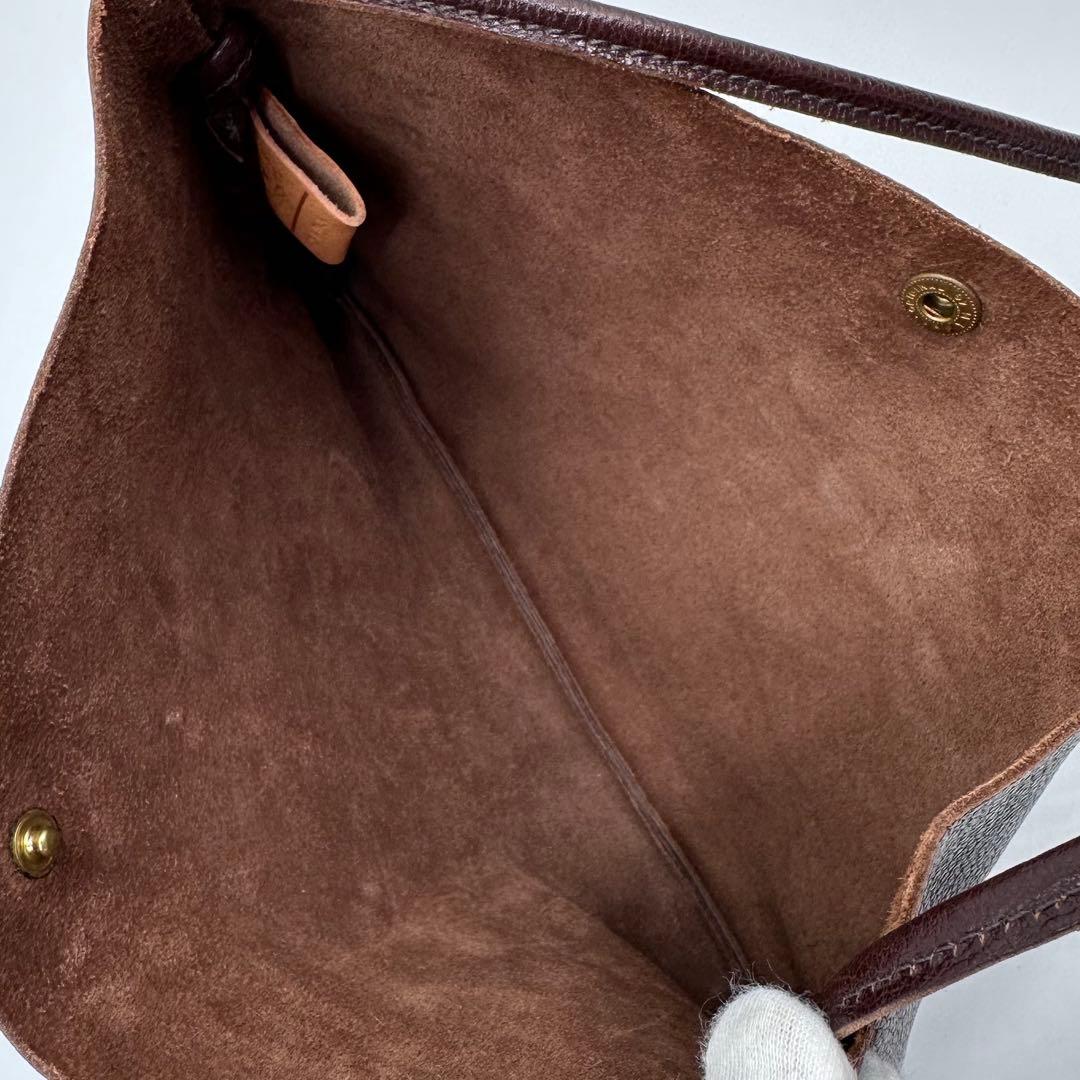 極美品✨ILBISONTE イルビゾンテ クロスボディバッグ 牛革 Dブラウン