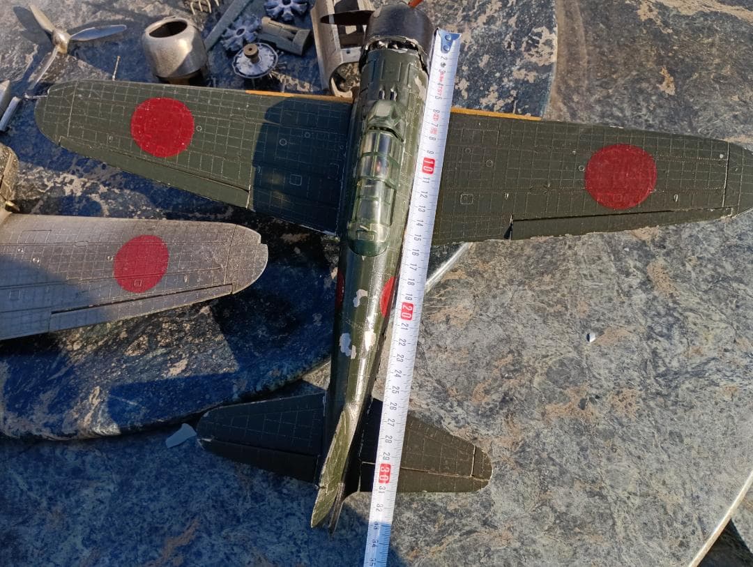 1604）ずっしり重いダイカスト製 ゼロ戦？ 2機まとめて 難あり