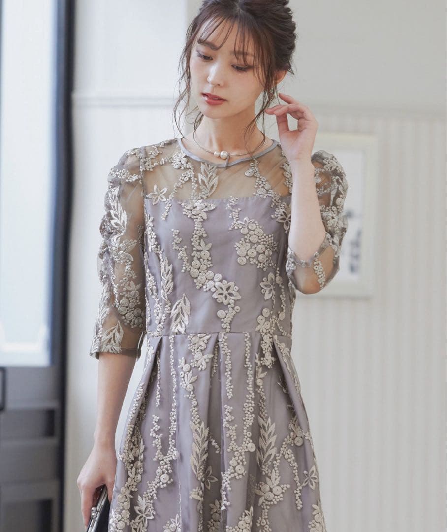 niana 刺繍レース バックリボン パーティードレス