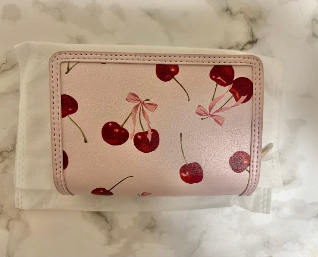 メゾンドフルール チェリー 財布 さくらんぼ ピンク Maison de FLEUR