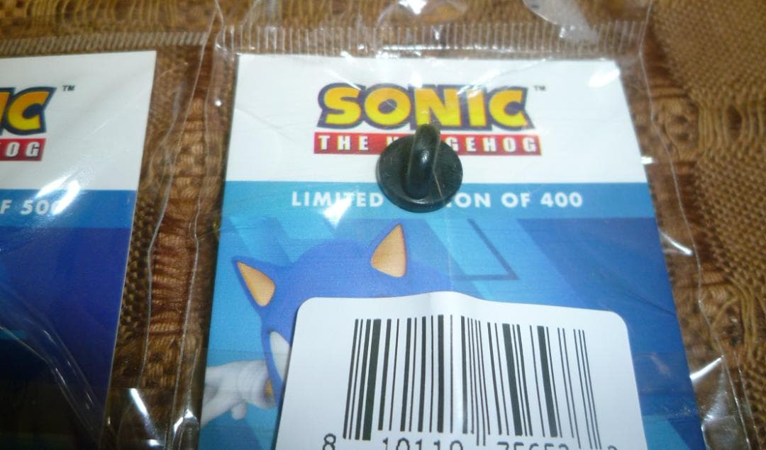 シャドウ・ザ・ヘッジホッグ◆世界限定400ピンバッジ2個ソニック500ピンズ