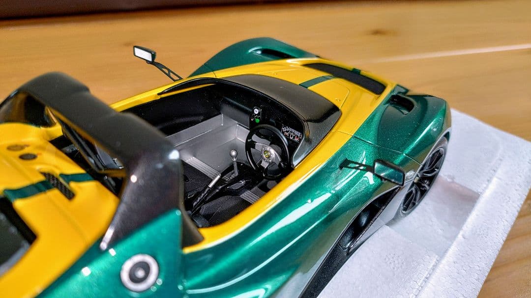 1/18　ミニカー　オートアート　ロータス　スリーイレブン　AUTOart