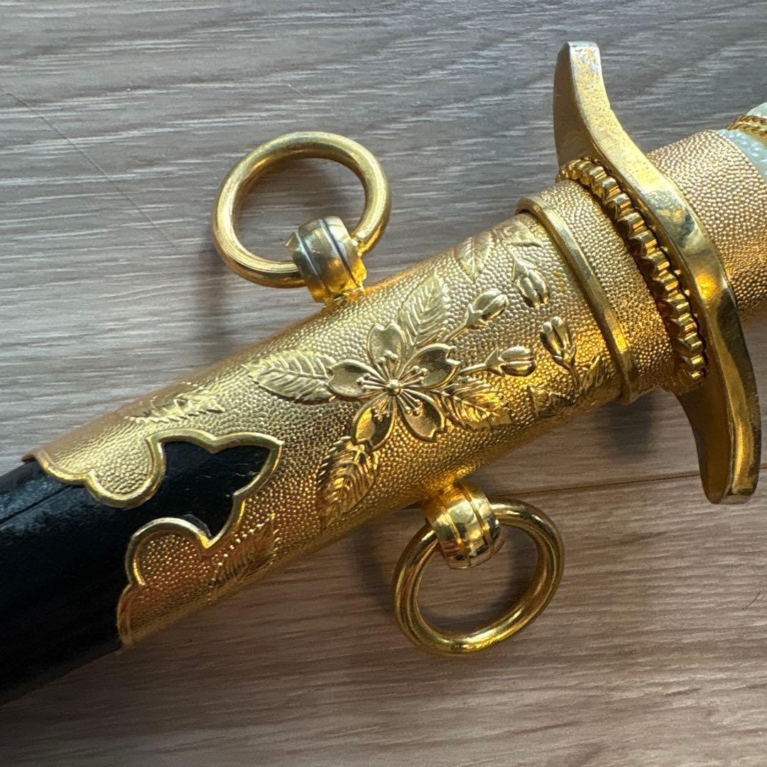 値下げ中！！【日本海軍短剣 模造刀】金装飾入り・専用箱付き