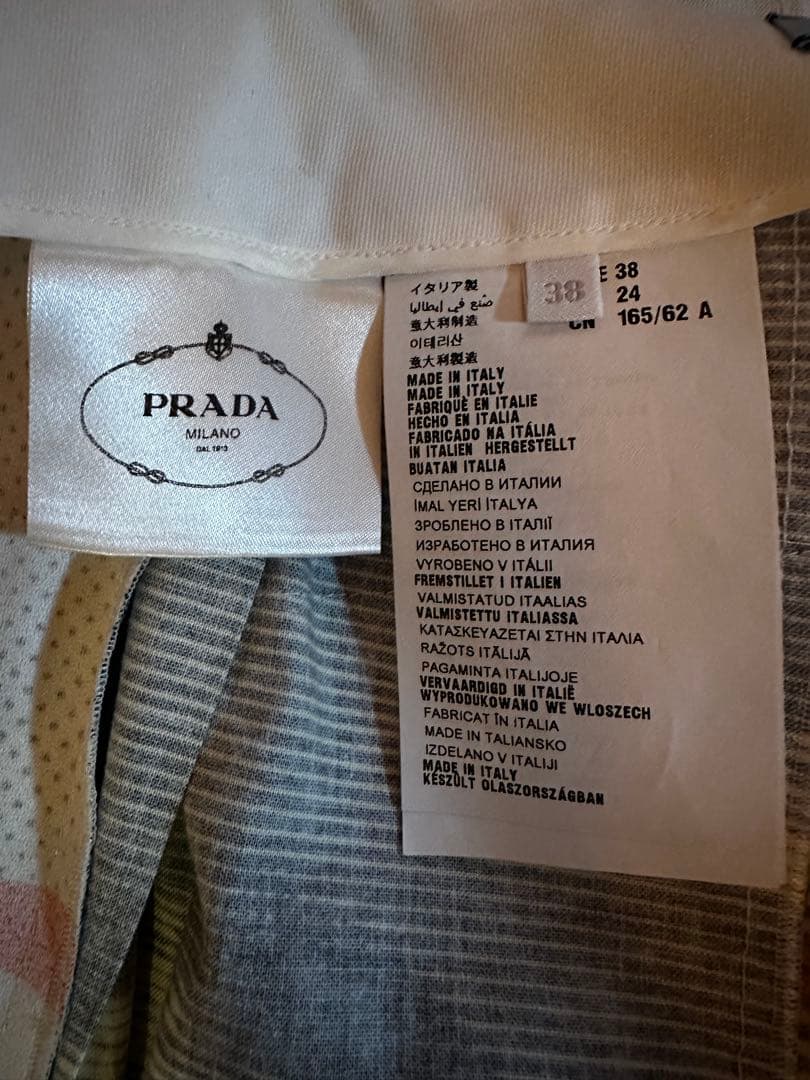 プラダ　プリーツスカート　38サイズ