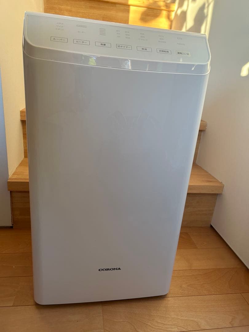 CORONA 除湿機 タワー型 ホワイト　衣類乾燥除湿機　CD-WH1822 CORONA 除湿機 タワー型 ホワイト 衣類乾燥除湿機 CD-WH1822 コロナ CD