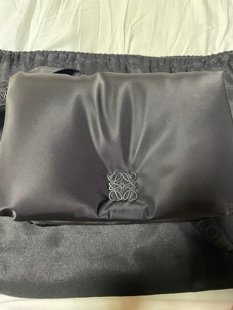 LOEWE ロエベ　Goya Puffer Messenger ショルダーバッグ