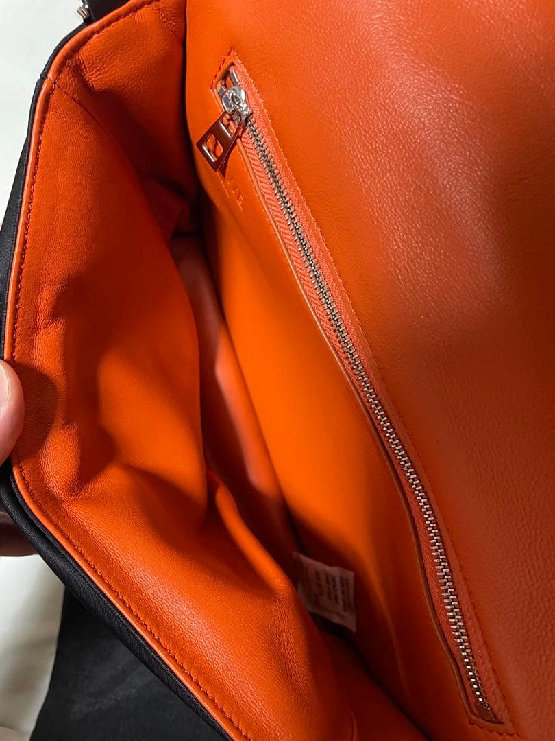 LOEWE ロエベ　Goya Puffer Messenger ショルダーバッグ