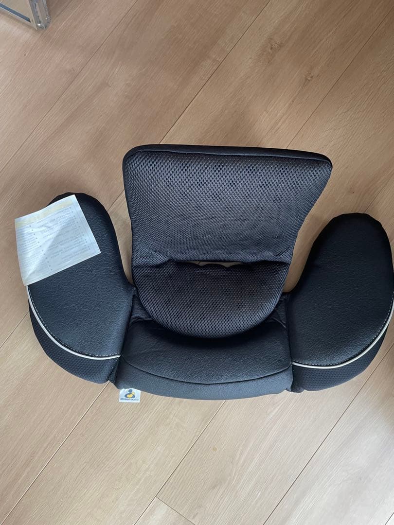 combi ネルーム エッグショック NC570 チャイルドシート シートベルト