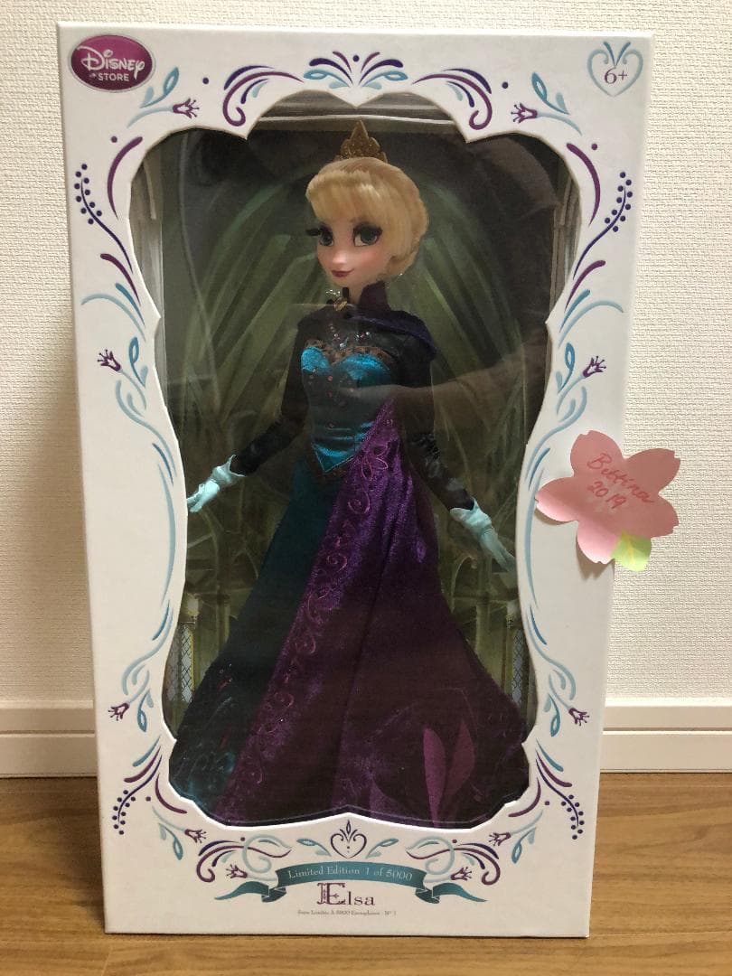 ディズニーアナと雪の女王 Elsa Coronation Doll