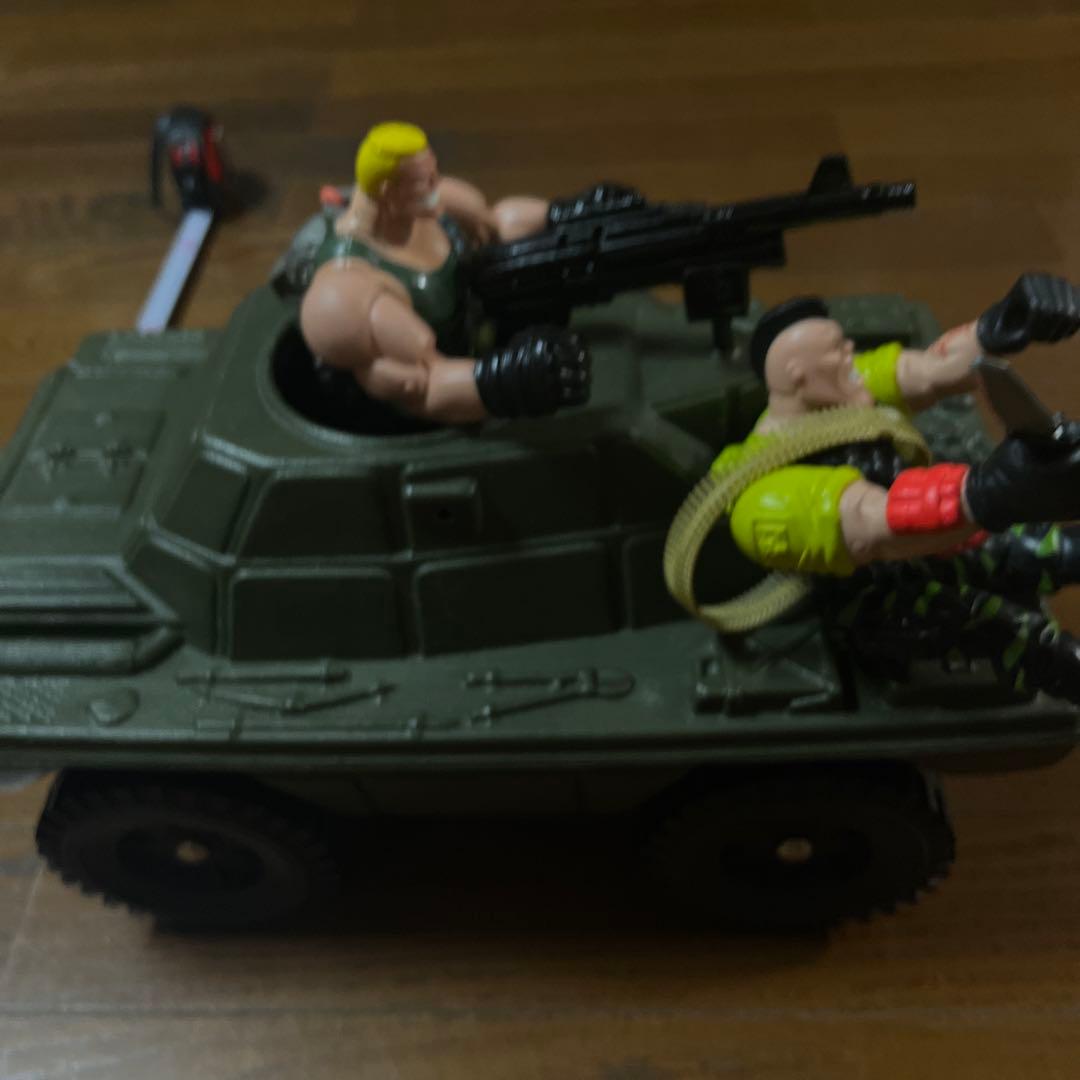 スモールソルジャーズ　ブリック.バズーカ＆ニック.ニトロ　+走行タンク