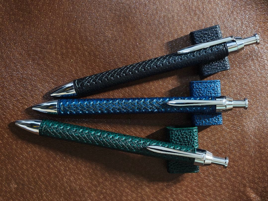 セール】黒色 革軸ペン 消しゴムケースセット