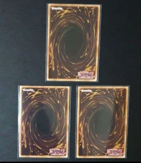 【5つ目＆4つ目】遊戯王カード 三幻神 英語版ゴールドシークレット