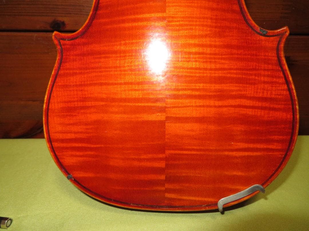 SUZUKIバイオリン　no特.2　 1971 年製　サイズ：4/4　欠けあり