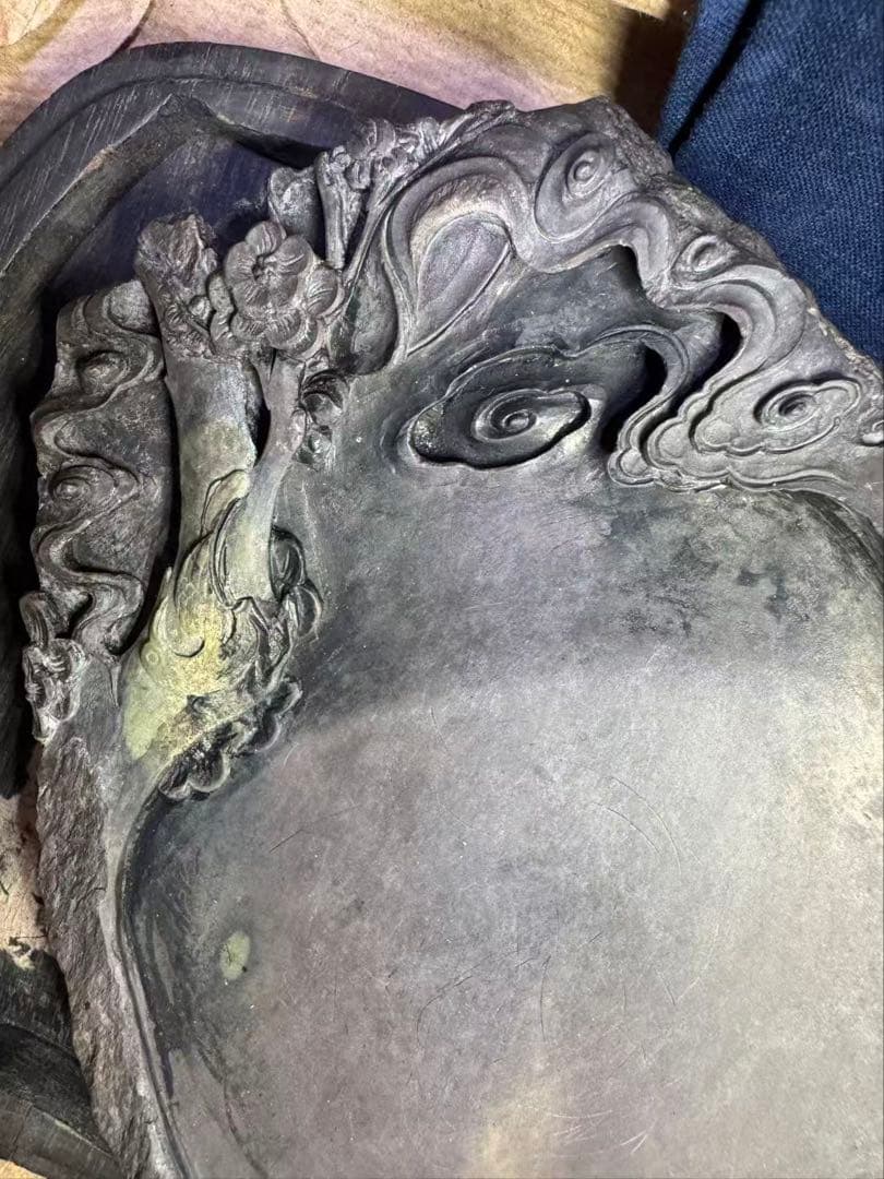 硯　黒　彫刻デザイン