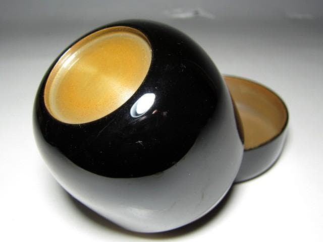 土日限定価格＞八雲塗 山根進 内銀桜絵大棗 表千家十三代即中斎花押