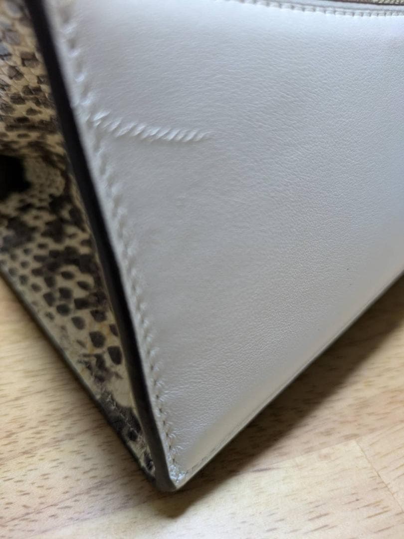 コーチ　 ショルダーバッグ　 ペッパー サッチェル シグネチャー キャンバス