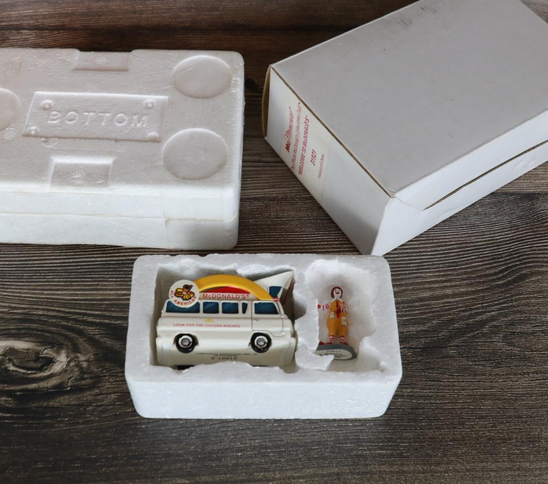 【ヴィンテージ】マクドナルド　アンティーク雑貨 ロナルドとマクドナルドのバン