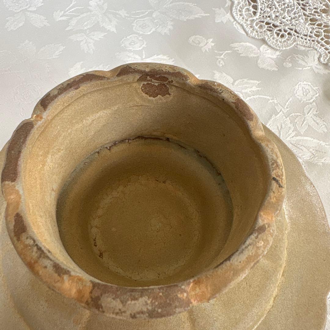 高麗 青磁象嵌陽刻菊花文輪花形 高麗青磁盃台 盞托 骨董品