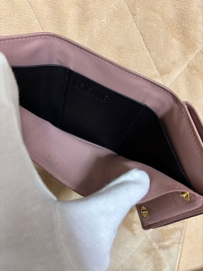 ロエベ三つ折り財布