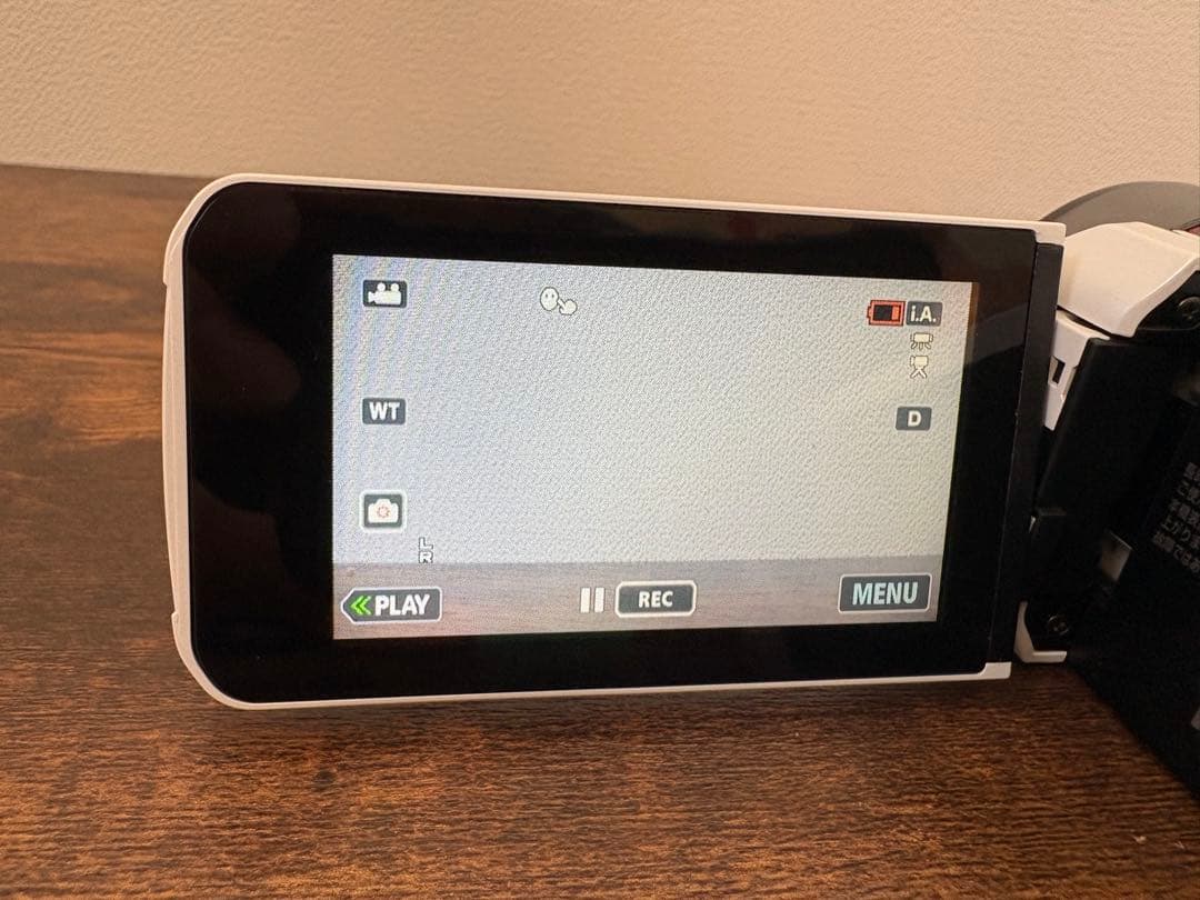 ビデオカメラ　JVC FULL HD GZ-RX600-W