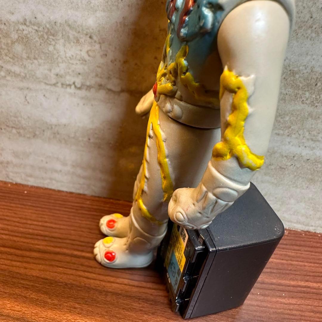 ソフビ イナズマンのYahoo!オークション(旧ヤフオク!)の相場・価格を