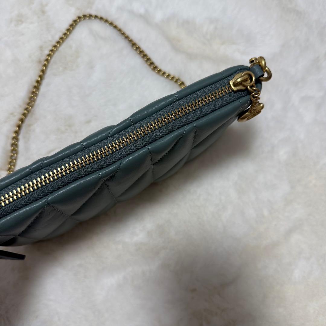 定価42,900円 COACH ショルダーバッグ　キルティング　チェーン