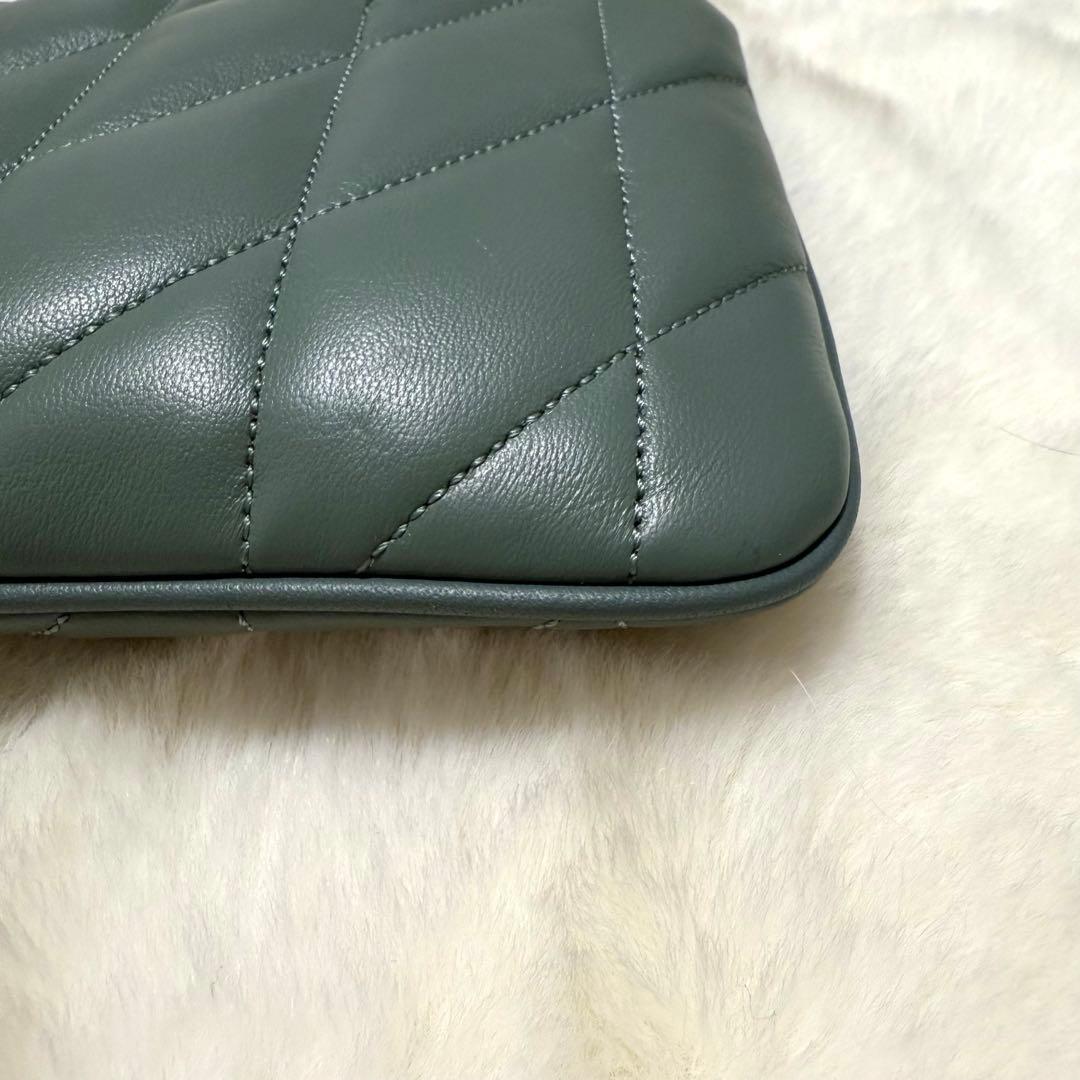 定価42,900円 COACH ショルダーバッグ　キルティング　チェーン