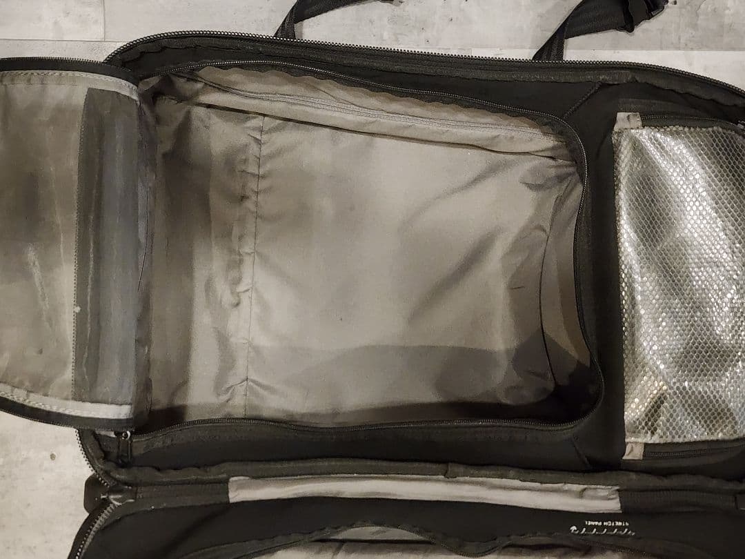 TUMI 26102DH ハンドル収納式2輪キャリーケース 中型 TUMI 26102DH