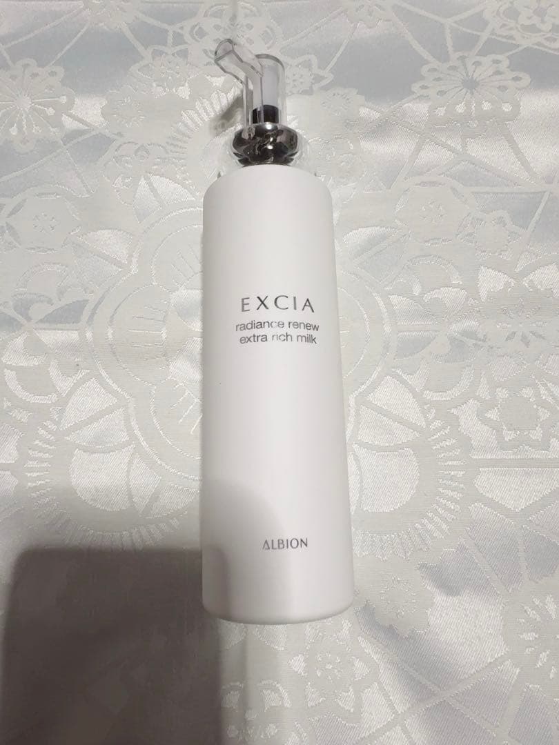 新品未使用】 エクシア ラディアンス リニュー エクストラリッチミルク